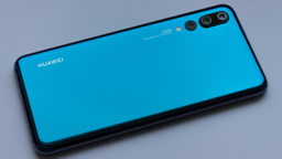 中国発のモンスター企業HUAWEI、豊富な研究資金で世界を席巻